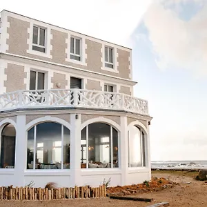 Hotel De La &